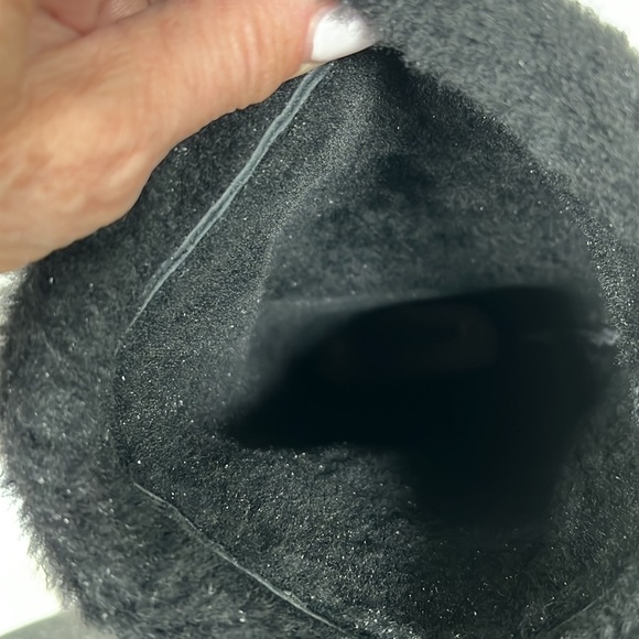 Italian leather boots with faux fur trim - Picture 7 of 7